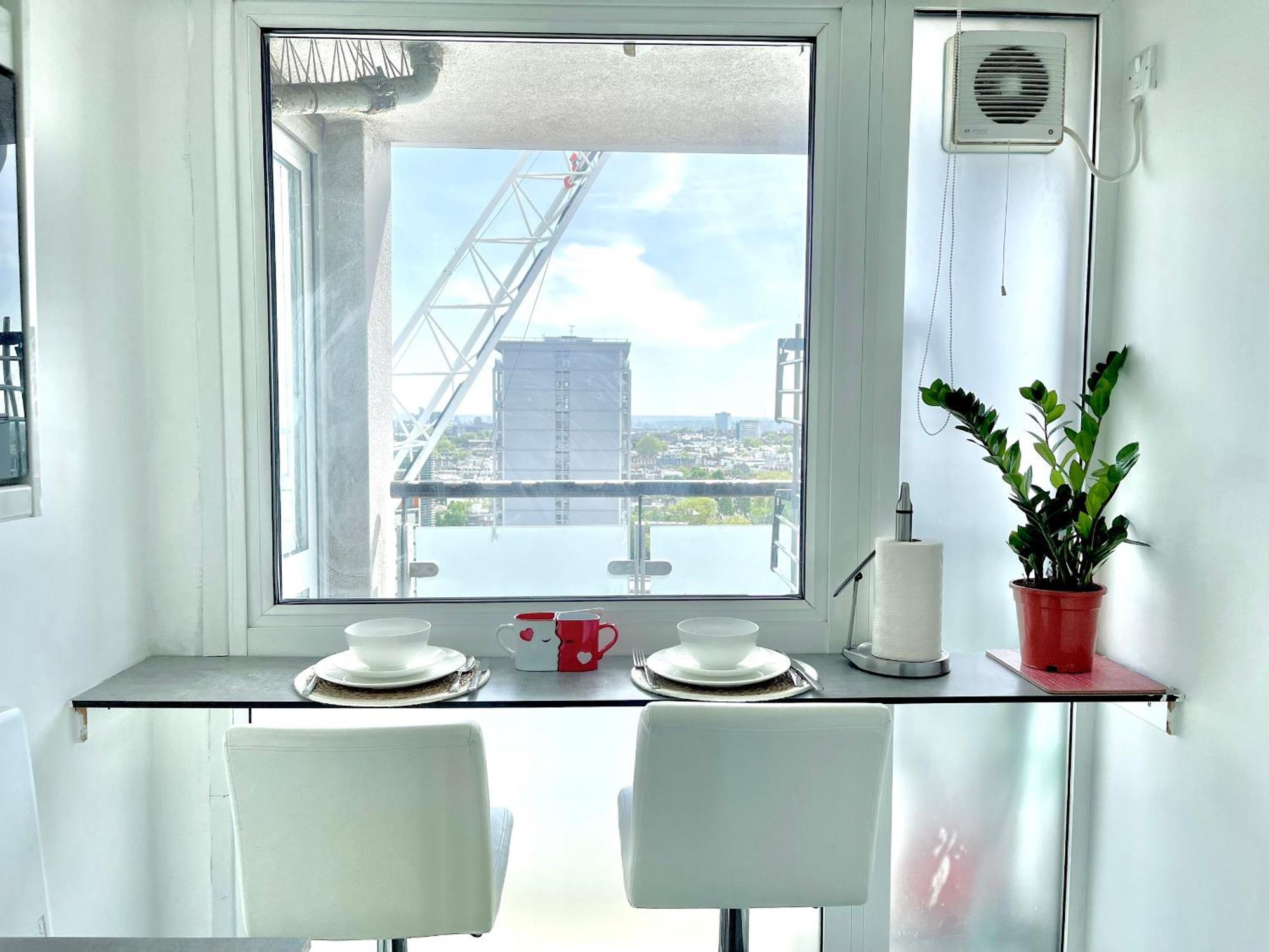 Paddington Flat Close To Station With Patio Apartamento *