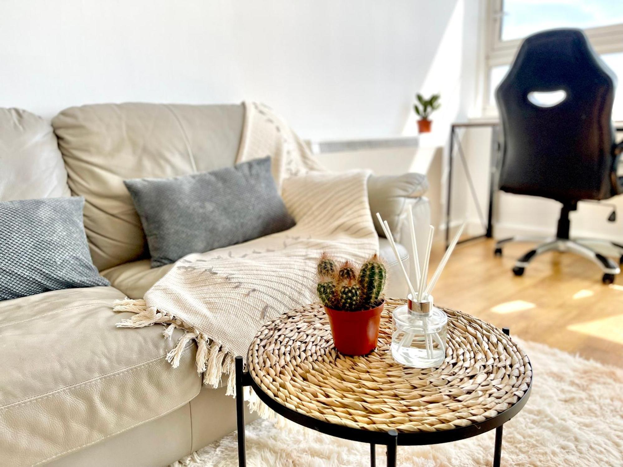 Paddington Flat Close To Station With Patio * Londres